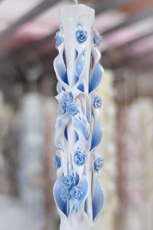 Lumanari sculptate , miez colorat, cu trandafirasi  -  bleu
