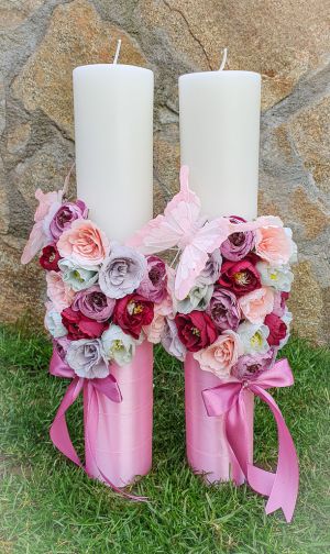 Lumanari nunta sau botez cu aranjament din flori artificiale