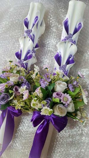 Lumanare nunta cu aranjament din flori artificiale  -mov